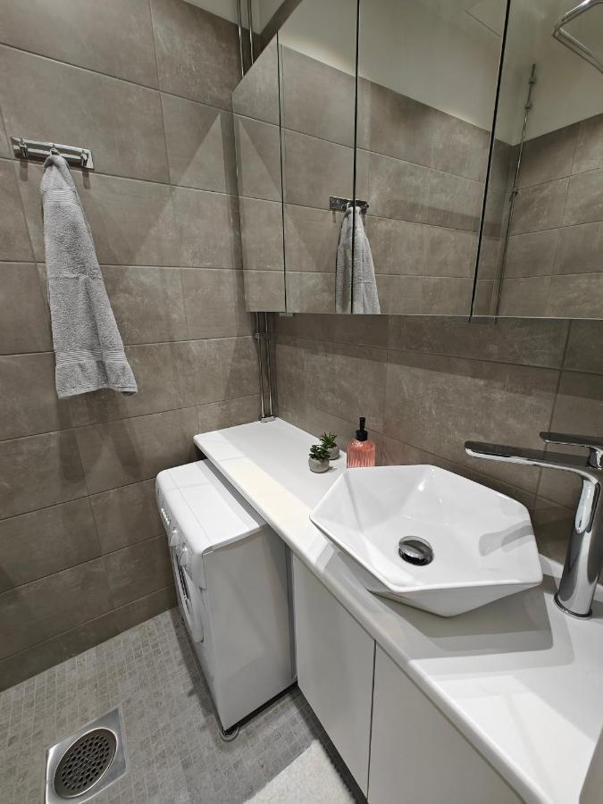 Design Studio In Kamppi Apartment Helsinki Ngoại thất bức ảnh